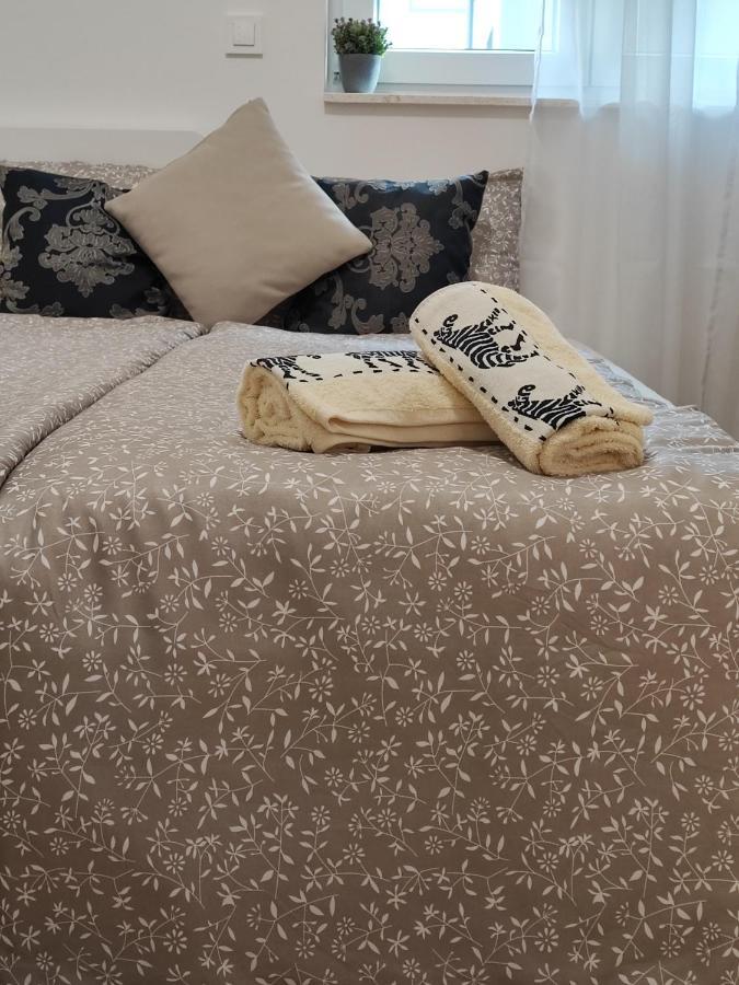 Apartman Lavanda -ซาดาร์ ภายนอก รูปภาพ