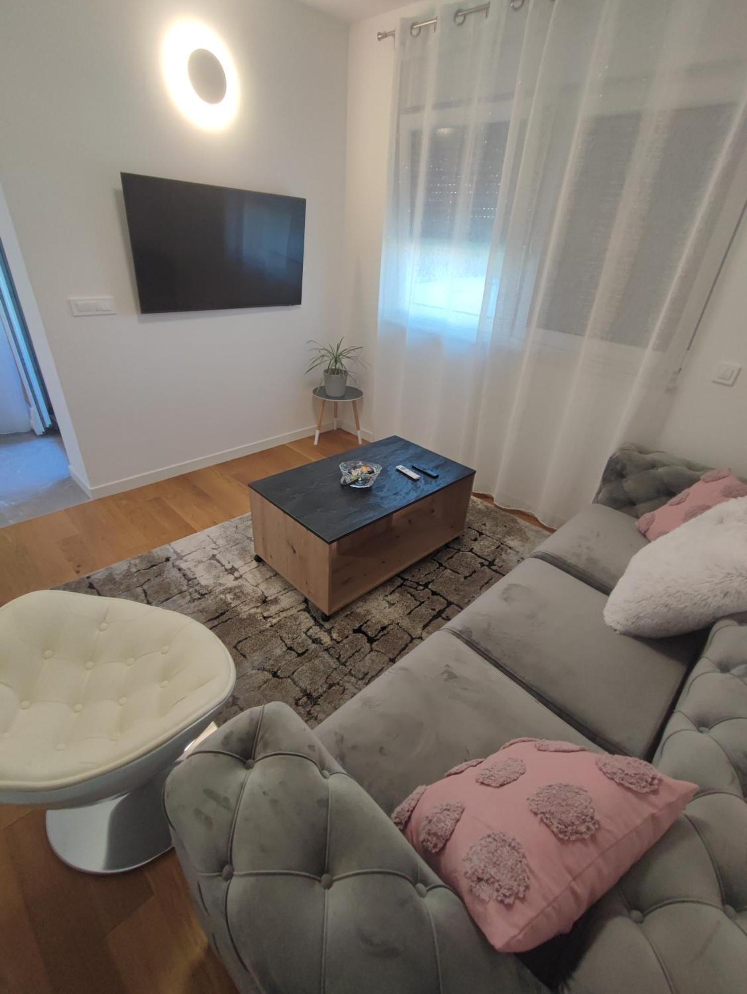 Apartman Lavanda -ซาดาร์ ภายนอก รูปภาพ